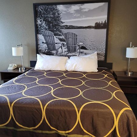 Hotel Super 8 By Wyndham Ionia Mi Zewnętrze zdjęcie
