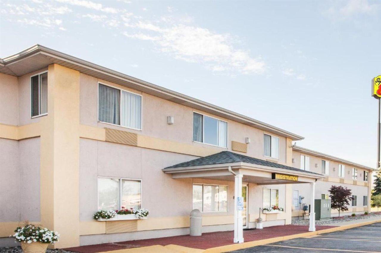 Hotel Super 8 By Wyndham Ionia Mi Zewnętrze zdjęcie
