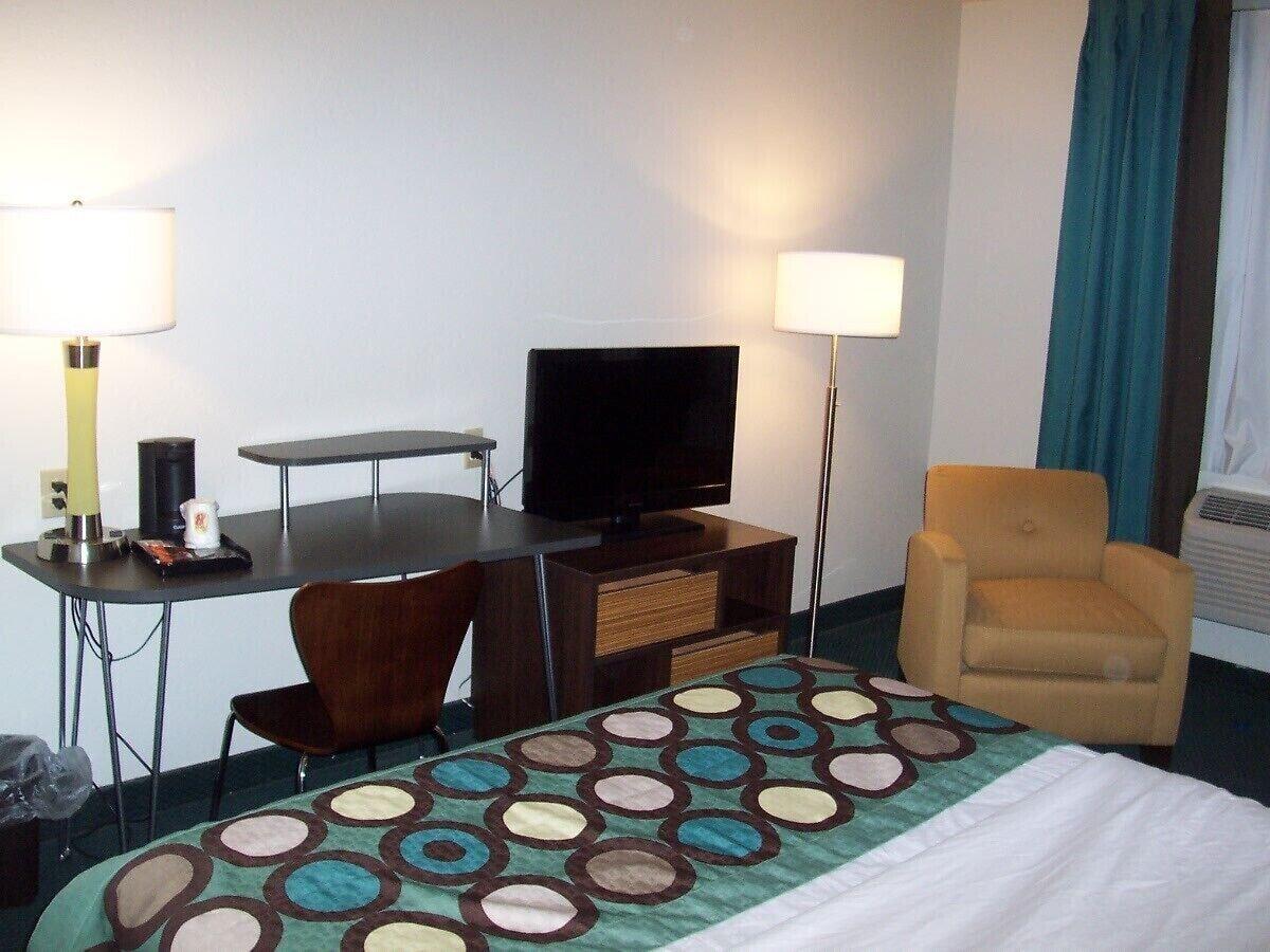 Hotel Super 8 By Wyndham Ionia Mi Zewnętrze zdjęcie